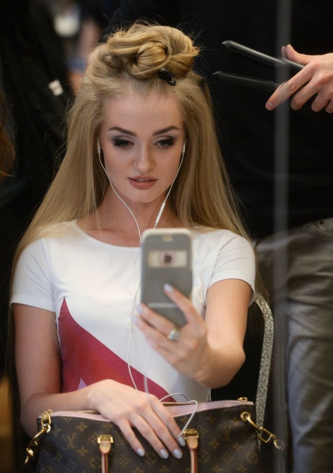 Vẻ đẹp trong sáng của Hoa hậu Nga 2016 ảnh 8