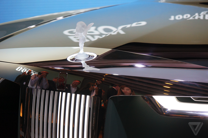 Video: Rolls-Royce ra phiên bản xe sang tự lái cực dị ảnh 15