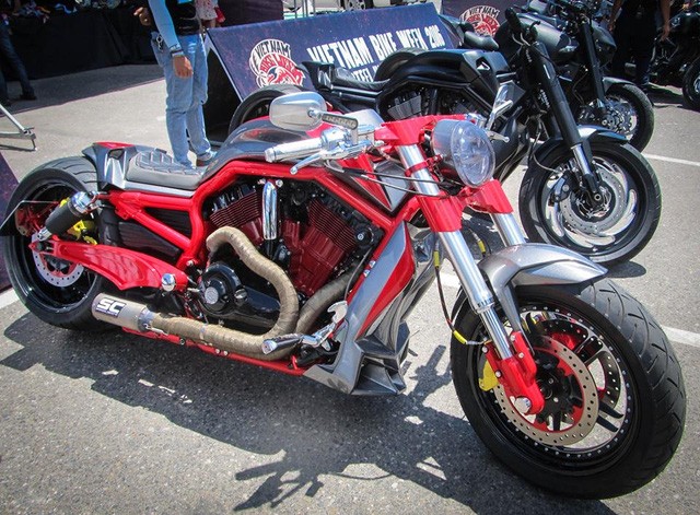 "Á khẩu" với dàn motor siêu khủng tại Vietnam Bike Week ảnh 2