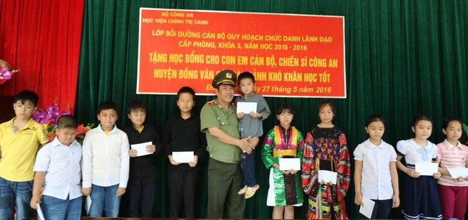Tướng Long: Tận hiến vì sự nghiệp trồng người ảnh 1