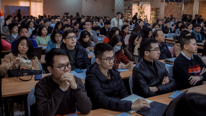 Thời điểm nào doanh nghiệp cần chuyển đổi mô hình để kiếm tiền online bền vững? ảnh 1