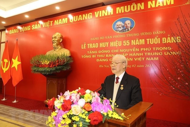 Lễ trao Huy hiệu 55 năm tuổi Đảng tặng Tổng Bí thư Nguyễn Phú Trọng ảnh 1