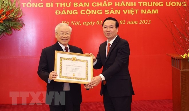 Lễ trao Huy hiệu 55 năm tuổi Đảng tặng Tổng Bí thư Nguyễn Phú Trọng ảnh 4