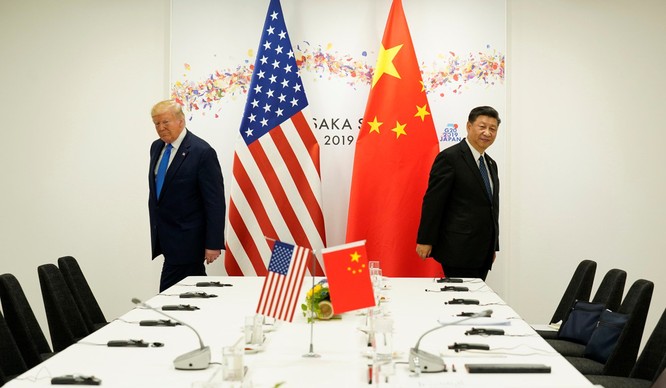 Tổng thống Trump và Chủ tịch Tập rời khỏi cuộc họp song phương tổ chức bên lề Hội nghị thượng đỉnh G20 tổ chức tại Osaka, Nhật Bản (Ảnh: SCMP)