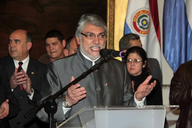 Tổng thống Paraguay Fernando Lugo (Ảnh: AFP)