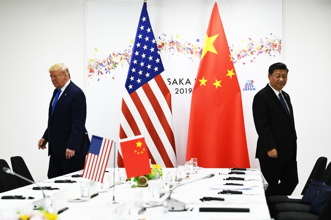 Thay vì chăm chút cho quan hệ đồng minh với Đức và kéo EU về phía mình, ông Trump lại muốn đơn độc đối phó với Trung Quốc (Ảnh: CNBC)