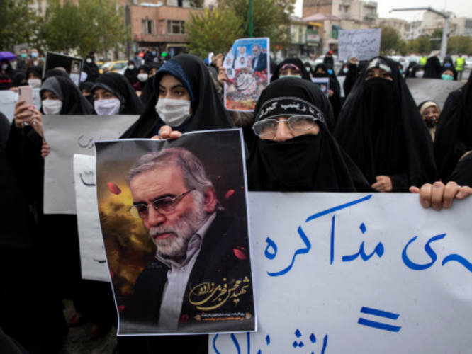 "Lọt tầm ngắm": Tại sao nhà khoa học hạt nhân Mohsen Fakhrizadeh của Iran bị ám sát? ảnh 2