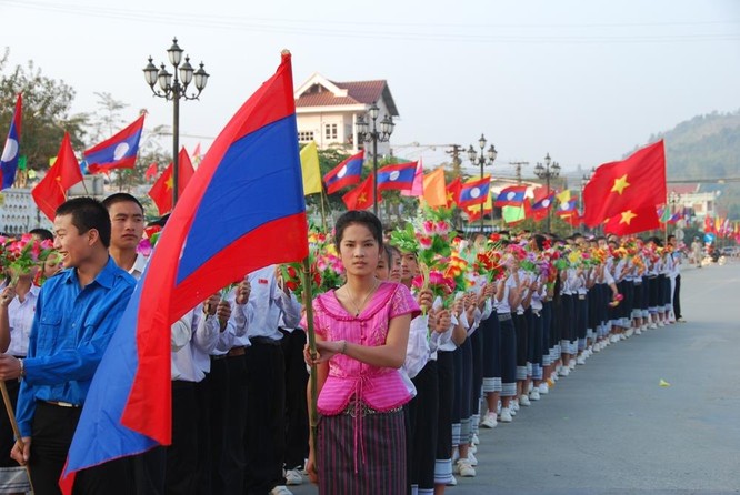 Những người BIDV ở nước bạn Lào ảnh 2