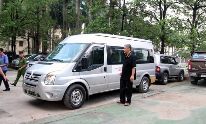 Vụ bé trai 6 tuổi Trường Tiểu học Gateway bị bỏ quên trên ô tô là một trong 3 sự kiện giáo dục của năm 2019 ảnh 4