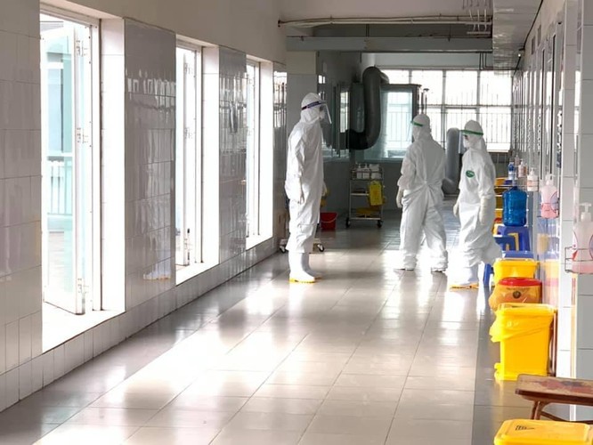 Những em bé đặc biệt cất tiếng khóc chào đời trong khu cách ly vì COVID-19 ảnh 5