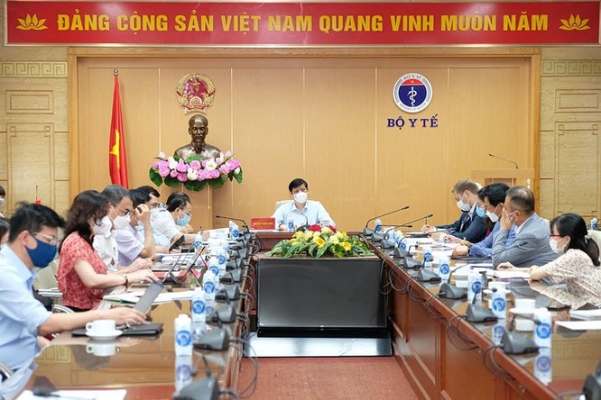 Bộ Y tế tìm cách tiếp cận các nguồn vaccine phòng COVID-19 trên thế giới cho Việt Nam ảnh 2
