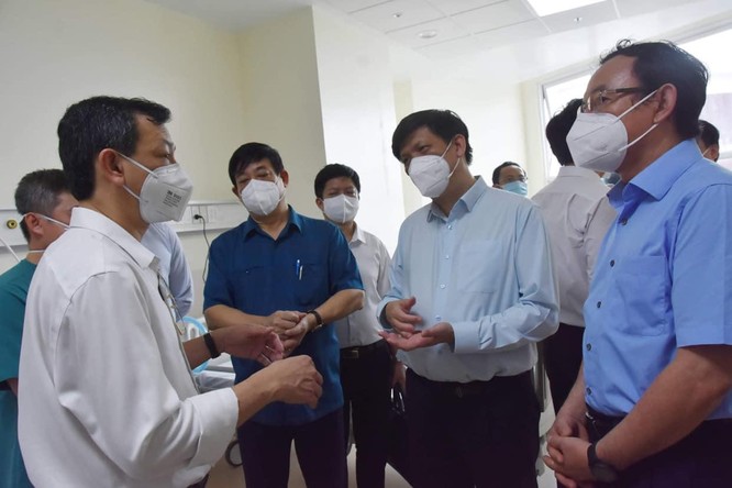 Bộ Y tế chỉ đạo 4 trung tâm hồi sức tích cực ở TP.HCM khẩn trương nhận bệnh nhân COVID-19 nặng ảnh 3