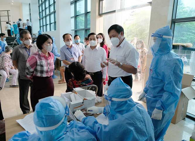 Hà Nội đã tiêm hơn 5 triệu liều vaccine COVID-19 cho người dân ảnh 2