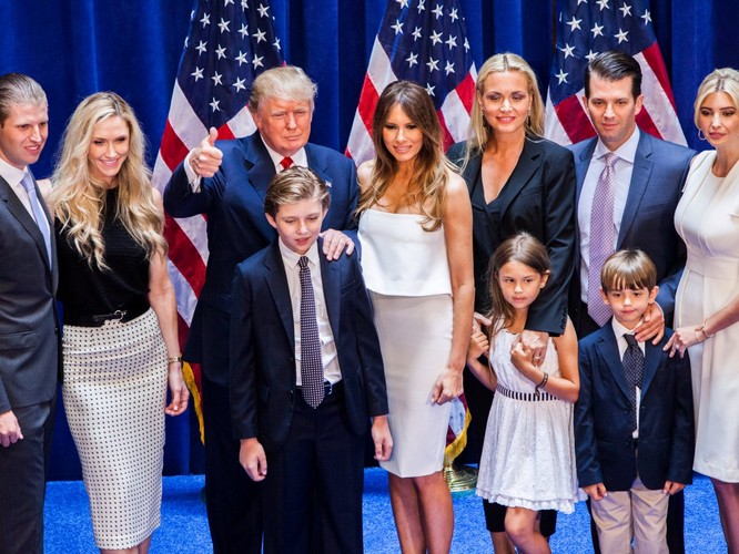Melania Trump: Từ siêu mẫu thời trang đến đệ nhất phu nhân nước Mỹ ảnh 11