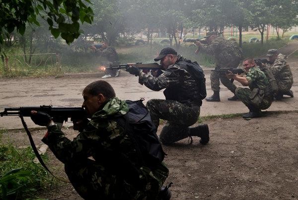 Ukraine ớn Nga thổi bùng lửa chiến ở Donbass ảnh 2