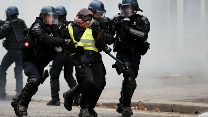 Tình trạng Gilê vàng bạo loạn tại Pháp mang ý nghĩa gì?