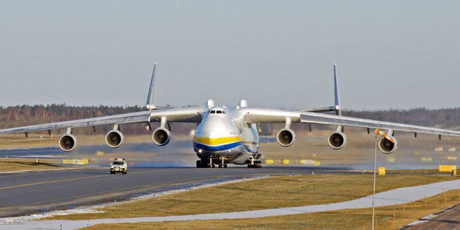 AN-225 Mriya.