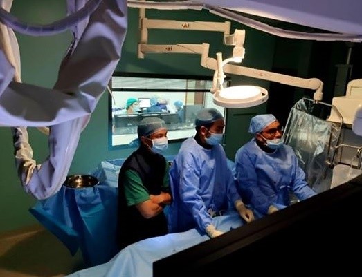 Lần đầu tiên cứu sống bệnh nhi bị đột quỵ nhồi máu não, tính mạng nguy kịch ảnh 1