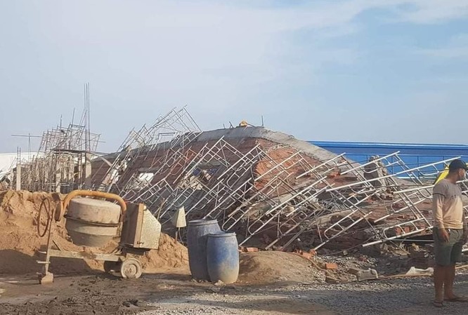 Sập tường đang thi công ở Đồng Nai, 10 người chết, nhiều người bị lấp ảnh 1