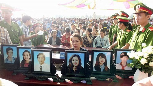 Xét xử vụ thảm sát ở Bình Phước: Dương và Tiến bật khóc khi bị đề nghị án tử hình ảnh 38