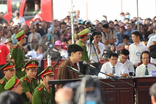 Xét xử vụ thảm sát ở Bình Phước: Dương và Tiến bật khóc khi bị đề nghị án tử hình ảnh 20