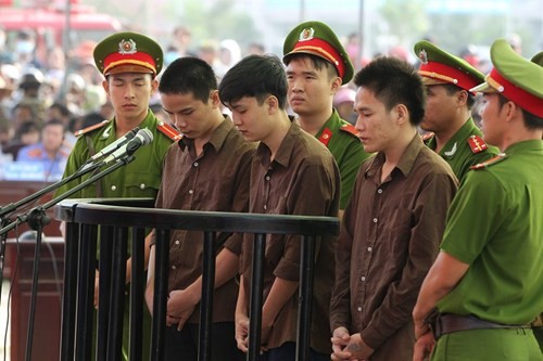 Xét xử vụ thảm sát ở Bình Phước: Dương và Tiến bật khóc khi bị đề nghị án tử hình ảnh 12
