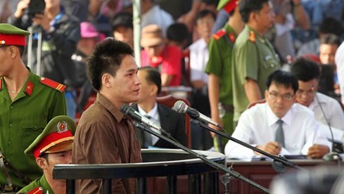 Xét xử vụ thảm sát ở Bình Phước: Dương và Tiến bật khóc khi bị đề nghị án tử hình ảnh 28