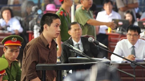 Xét xử vụ thảm sát ở Bình Phước: Dương và Tiến bật khóc khi bị đề nghị án tử hình ảnh 27