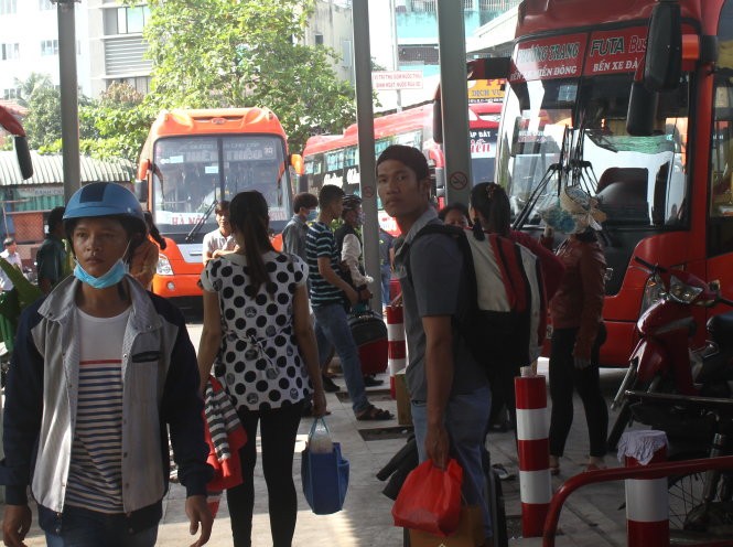Hơn 900.000 người từ Sài Gòn về quê ăn tết bằng xe đò ảnh 1