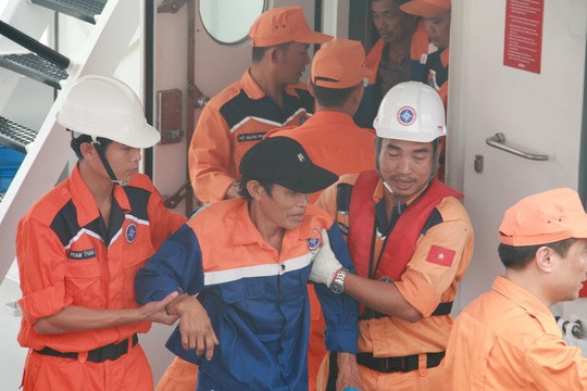 2 năm: hơn 4.000 tàu cá, hơn 2.300 ngư dân Việt thương vong, mất tích trên biển* ảnh 1