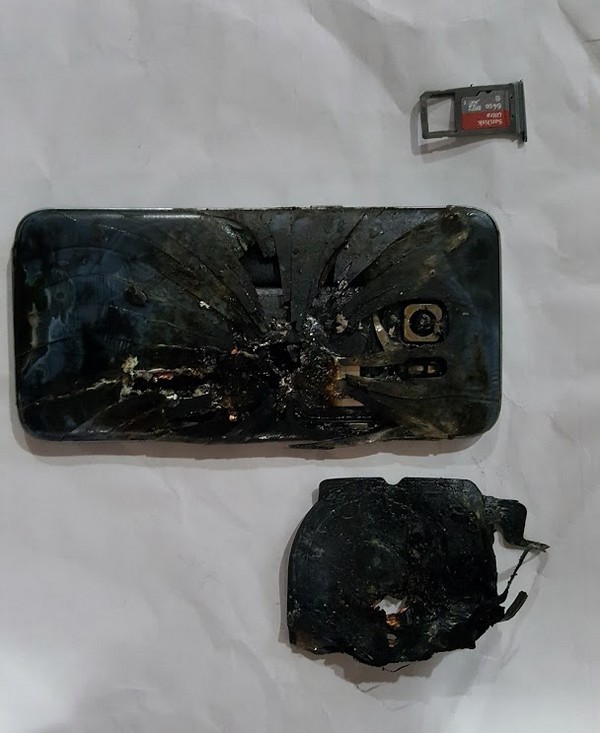 Lại thêm một chiếc Galaxy S7 edge phát nổ ảnh 1