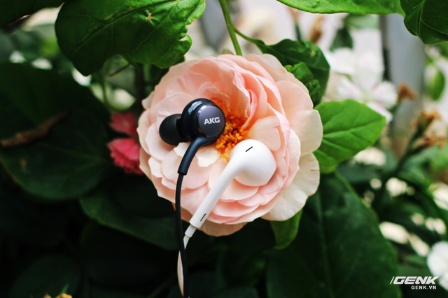 Tai nghe AKG bóc máy Samsung Galaxy S8: build tốt, chất hay, “đá bay” earpods! ảnh 9