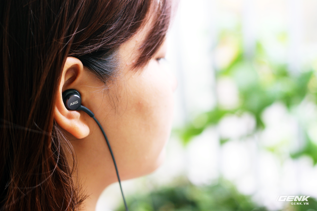 Tai nghe AKG bóc máy Samsung Galaxy S8: build tốt, chất hay, “đá bay” earpods! ảnh 12