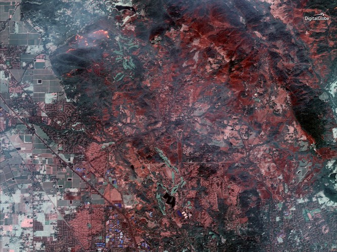 Thảm họa cháy rừng ở California nhìn từ vệ tinh ảnh 7