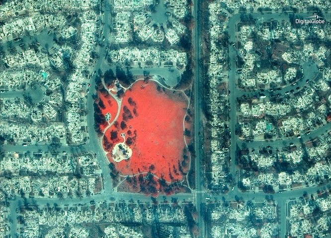 Thảm họa cháy rừng ở California nhìn từ vệ tinh ảnh 9