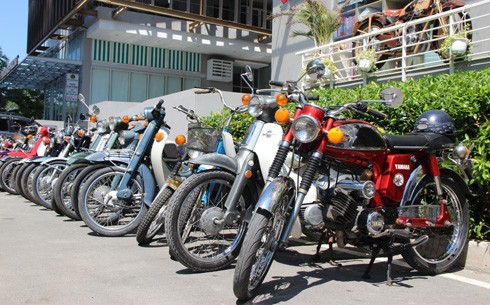 Hàng trăm xe máy cổ hội tụ tại Sài Gòn ảnh 2