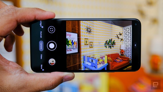 So sánh Google Pixel 5 với iPhone 12 Mini: smartphone nhỏ gọn, cấu hình khủng ảnh 15