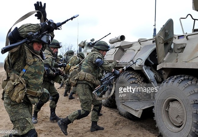 Nga ra uy giành thế siêu cường, Mỹ-NATO ra sức “dìm hàng“ ảnh 1