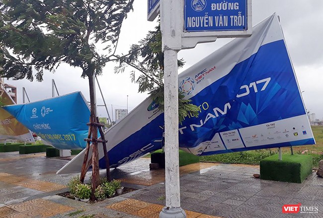 Trước những ảnh hưởng của bão số 12 gây ra đối với Đà Nẵng khi sự kiện Tuần lễ cấp cao APEC đã cận kề, Chủ tịch UBND TP Đà Nẵng đã có lời kêu gọi toàn TP chung tay khắc phục.