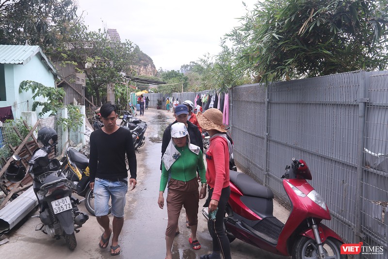Bí thư Đà Nẵng yêu cầu mở rào chắn để dân xuống biển ảnh 2 Trước đó,