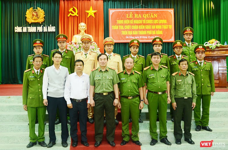 Ngày 28/12, Công an TP Đà Nẵng đã tổ chức Lễ công bố quyết định thành lập và ra mắt các Tổ công tác đặc biệt theo Kế hoạch 911 của Giám đốc Công an TP.