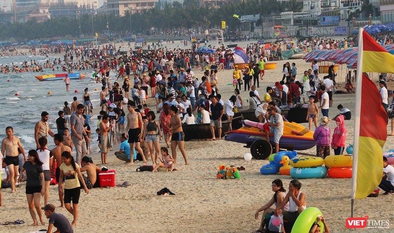 Biển Đà Nẵng, một trong những bãi biển đẹp nhất hành tinh được các tạp chí nước ngoài bình chọn