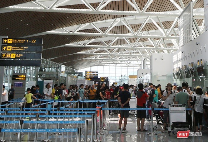 Khách du lịch đến Đà Nẵng bằng đường hàng không tăng mạnh