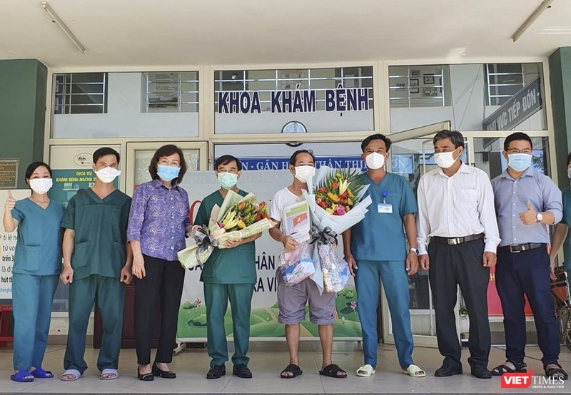 Bệnh nhân 936 tên H.Đ.B (trú phường Bình Thuận, quận Hải Châu, Đà Nẵng) tại buổi xuất viện