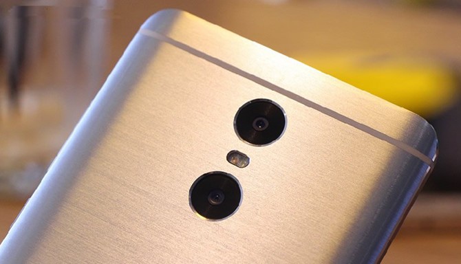 Xiaomi Redmi Pro 2: camera kép, pin 4.500mAh, giá 5,2 triệu