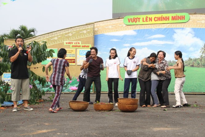 Những chương trình truyền hình cung cấp kiến thức và giàu tính nhân văn vẫn luôn được khán giả đón nhận, như Đường lên đỉnh Olympia (VTV3) từ năm 1999 đến nay vẫn là sân chơi hấp dẫn, Vượt lên chính mình (HTV7) - game show xóa nợ và cung cấp vốn cho người