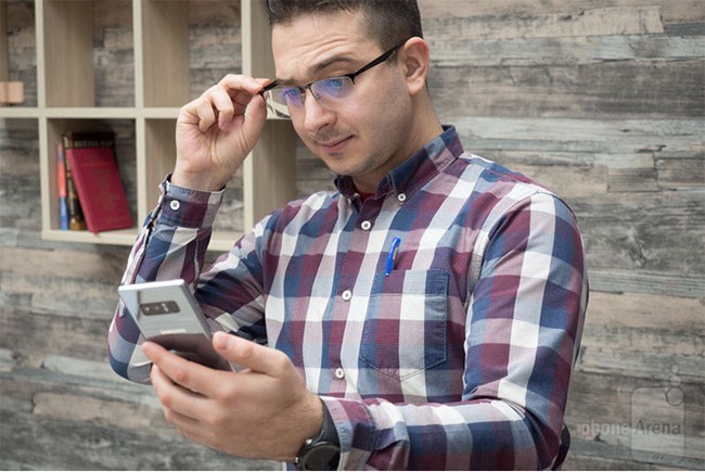 Smartphone nào có tính năng mở khóa bằng khuôn mặt chuẩn nhất? ảnh 2 Smartphone nào có tính năng mở khóa bằng khuôn mặt chuẩn nhất? ảnh 2