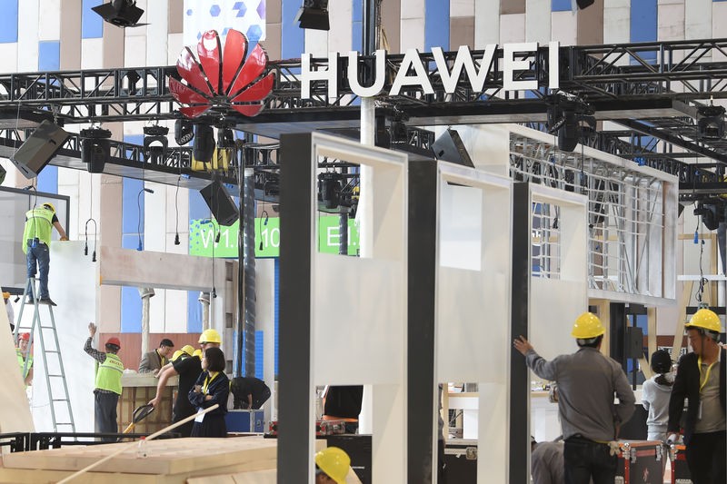 Huawei đang đẩy nhanh tiến độ đăng ký thương hiệu cho HĐH mới Hongmeng trong bối cảnh Mỹ gia tăng áp lực. Ảnh: Reuters