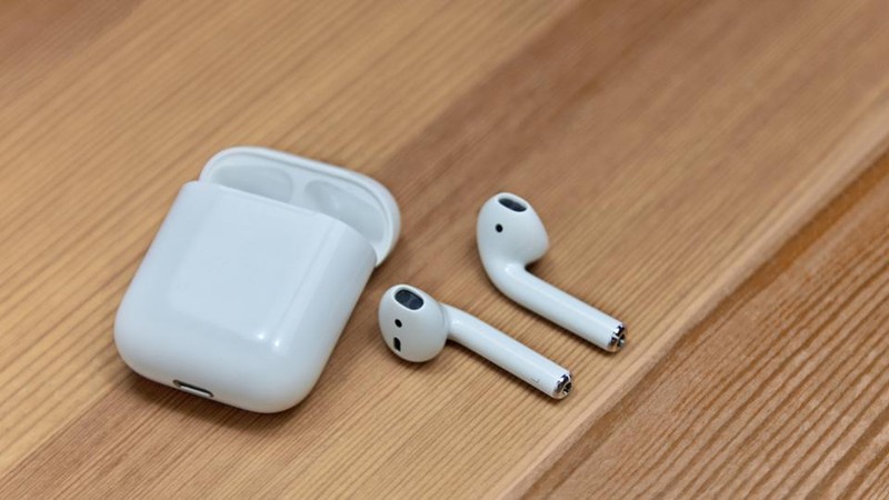 Apple AirPods. Ảnh: Forbes