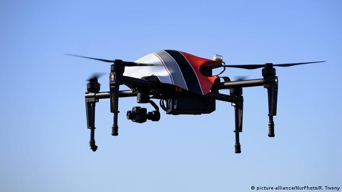 Hãng chế tạo UAV DJI của Trung Quốc thông báo tạm dừng hoạt động kinh doanh ở Nga và Ukraine (Ảnh: Deutsche Welle).